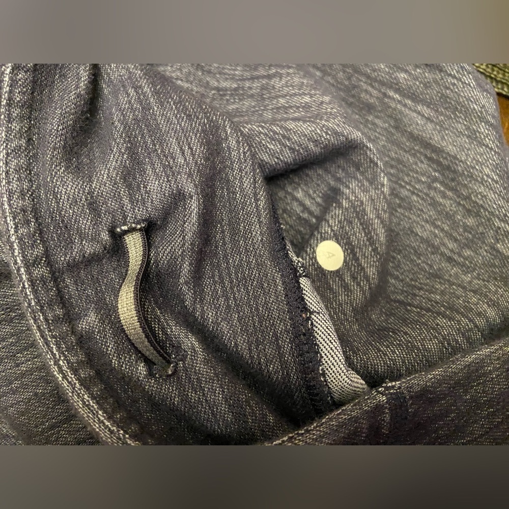 Lululemon legging - Picture 10 of 10